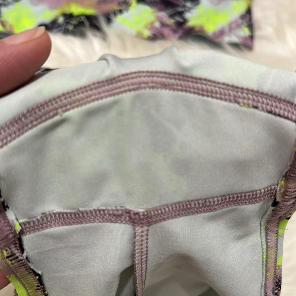 Gymshark Quad shorts & Sports Bra set - Picture 5 of 7